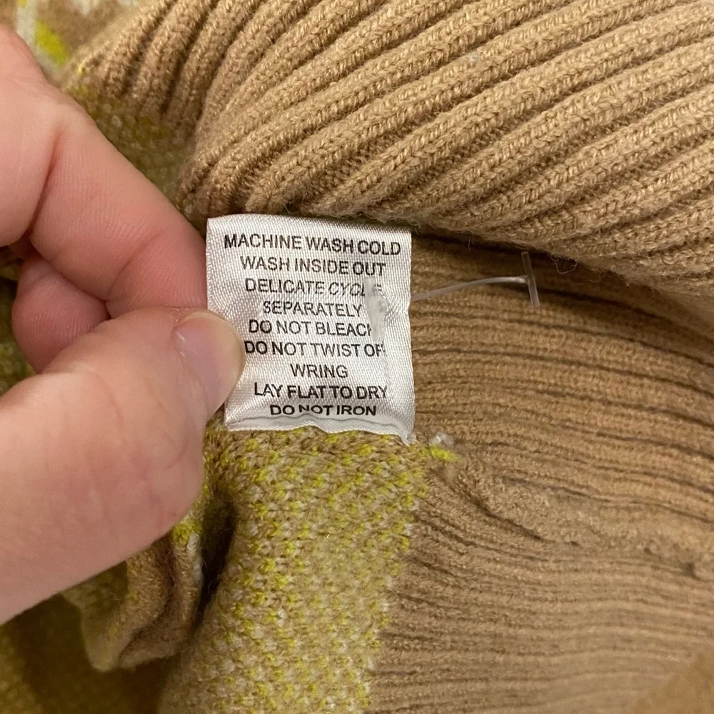 Junior's Witty Fox Brown & Yellow Heart Button Up Cardigan - Picture 6 of 8